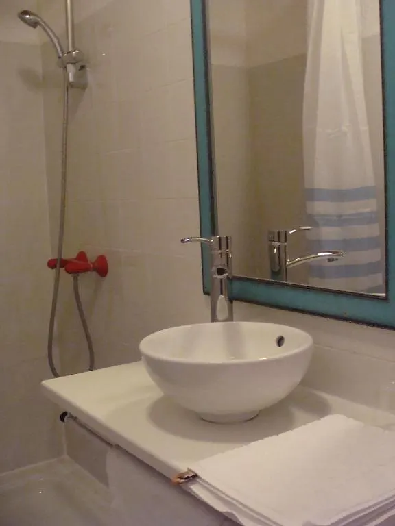 Hotel De La Vallee Brengues 0*,